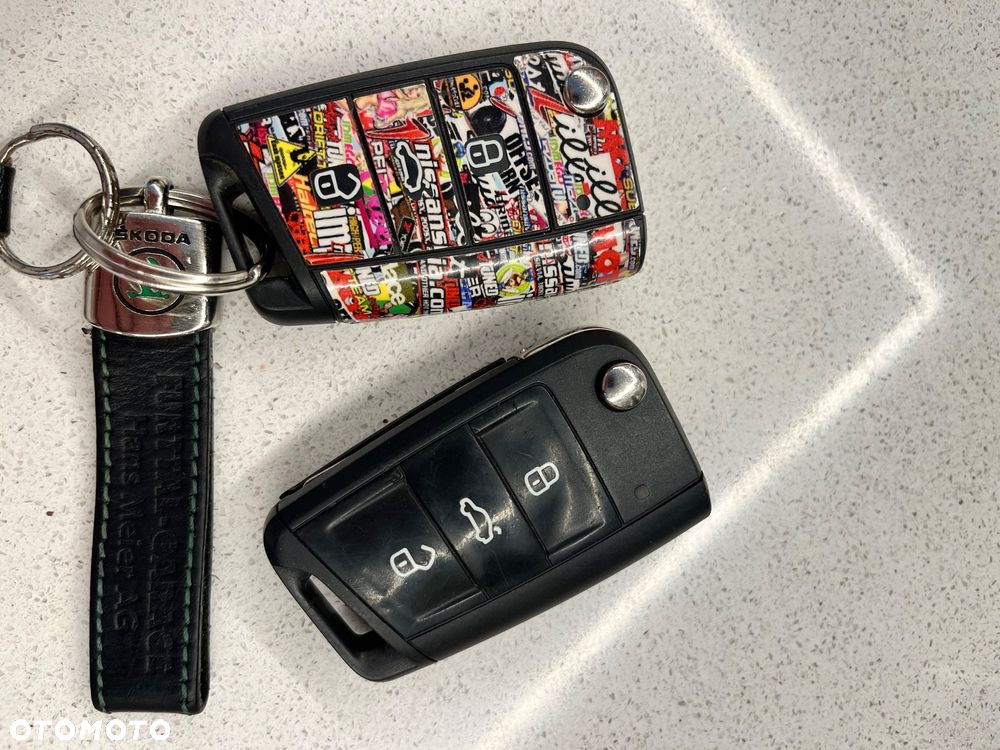 Skoda Octavia 2.0 TDI 4x4 RS DSG - 19