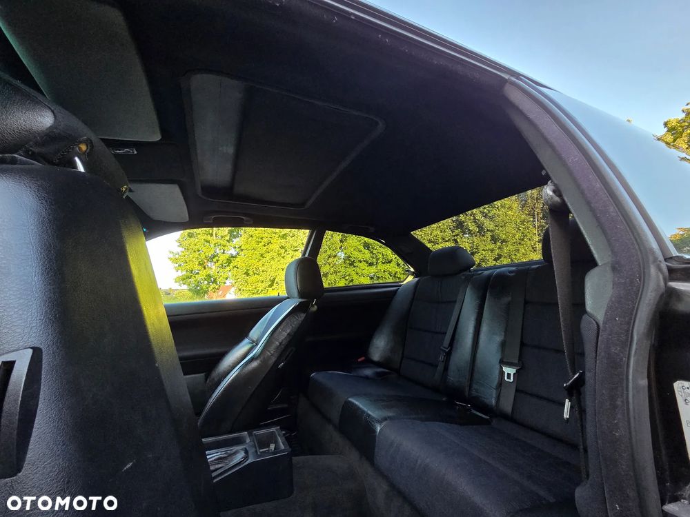 BMW Seria 3 323i - 15