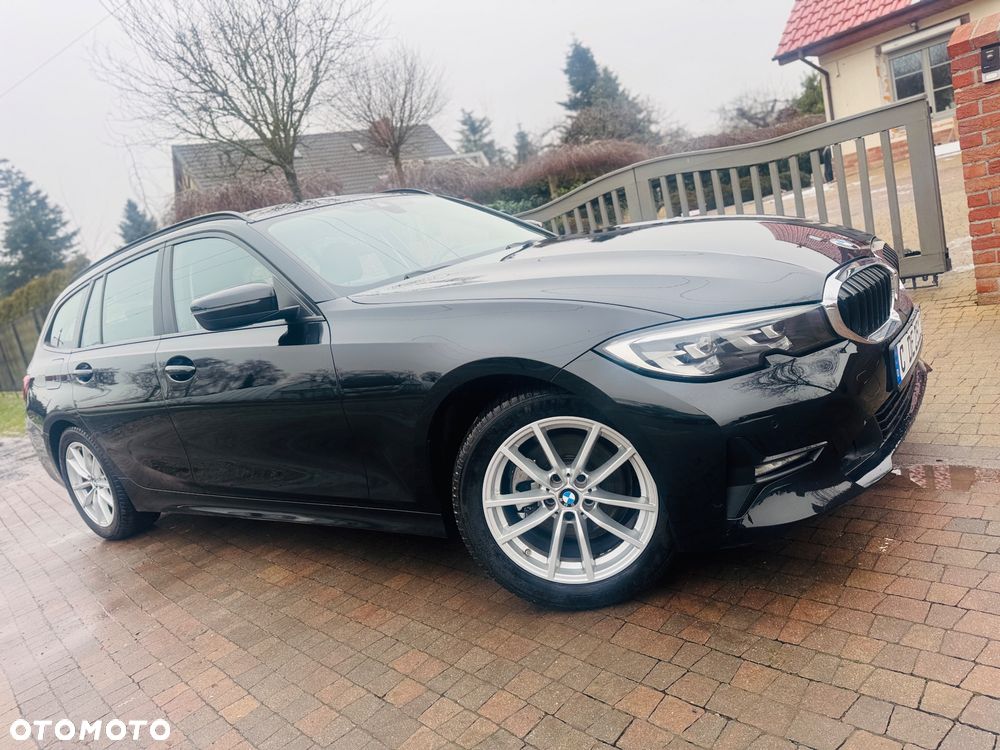 BMW Seria 3 320d Sport Line Shadow - 29