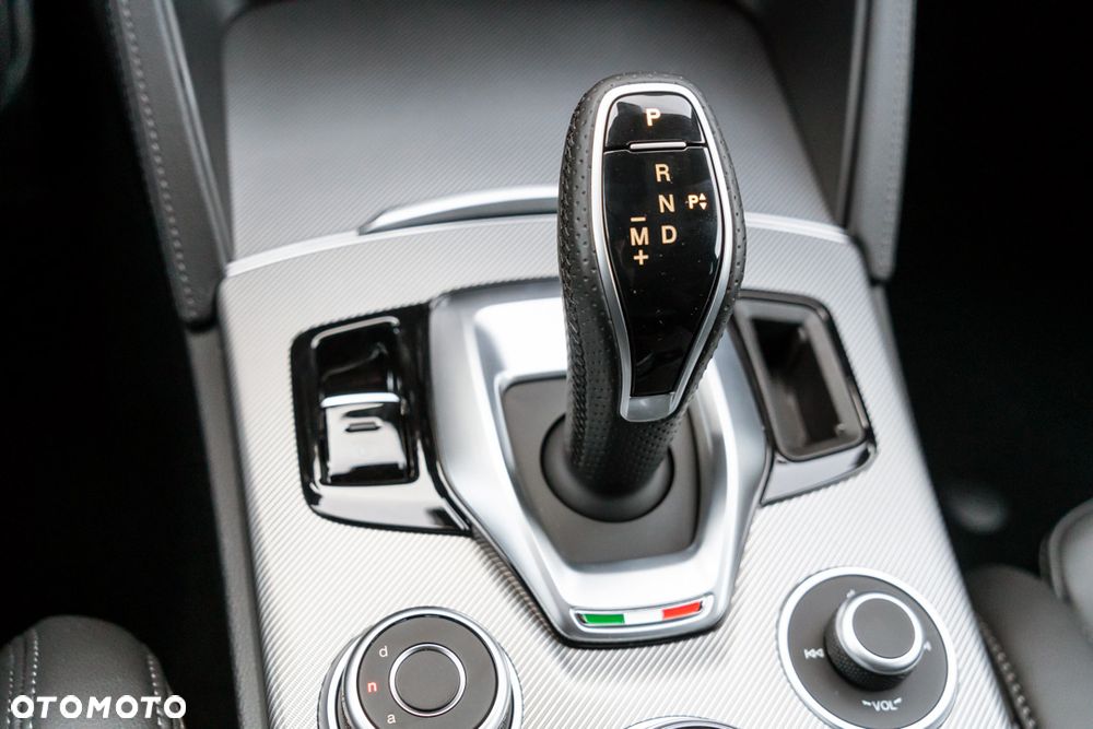 Alfa Romeo Stelvio 2.0 Turbo Veloce Q4 - 24