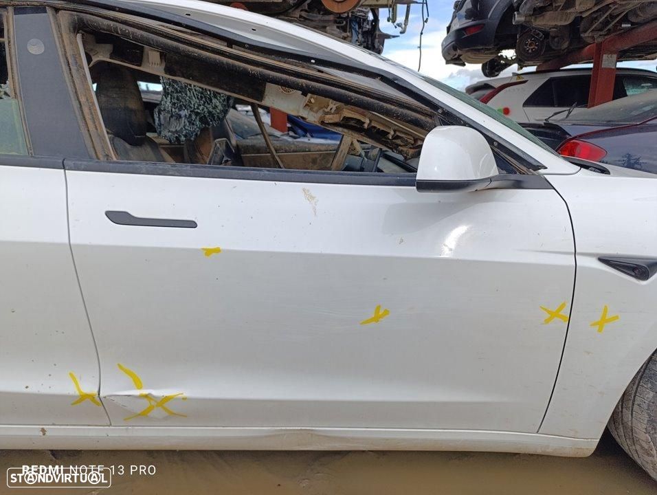 PORTA FRENTE DIREITA TESLA MODEL 3 - 1