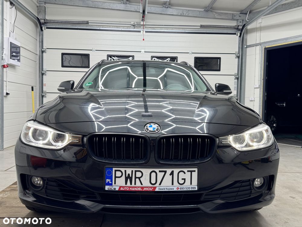 BMW Seria 3 318d - 33