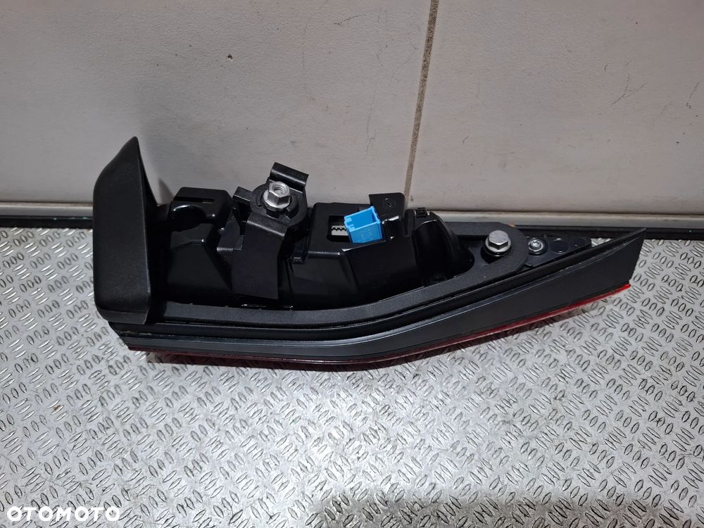 Lampa LED w klape prawy tył Audi A3 S3 R 2022 nr 8Y0945308 - 4