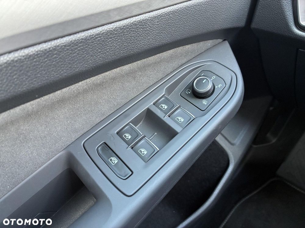 Volkswagen Golf - 23