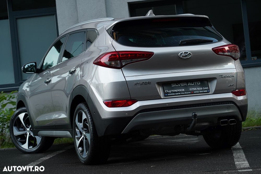 Hyundai Tucson 2.0 CRDI 4WD Automatik Premium - 24