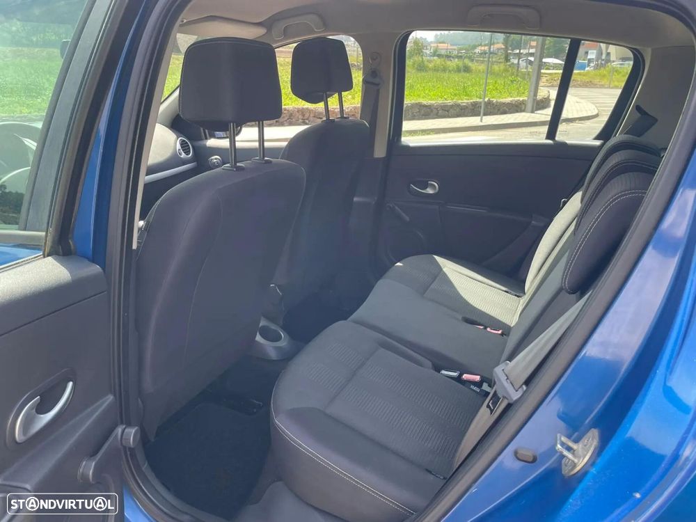 Renault Clio - 7