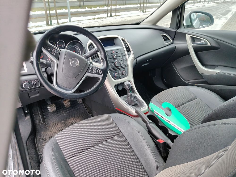 Opel Astra ver-1-4-sports-tourer - 13