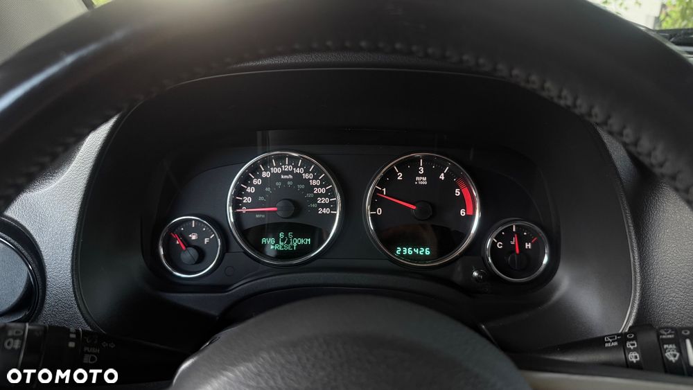 Jeep Compass 2.2 CRD 4x4 Limited - 35
