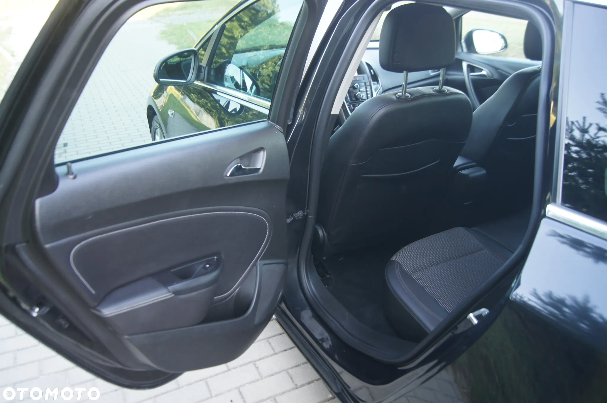 Opel Astra 1.7 CDTI DPF Cosmo - 17