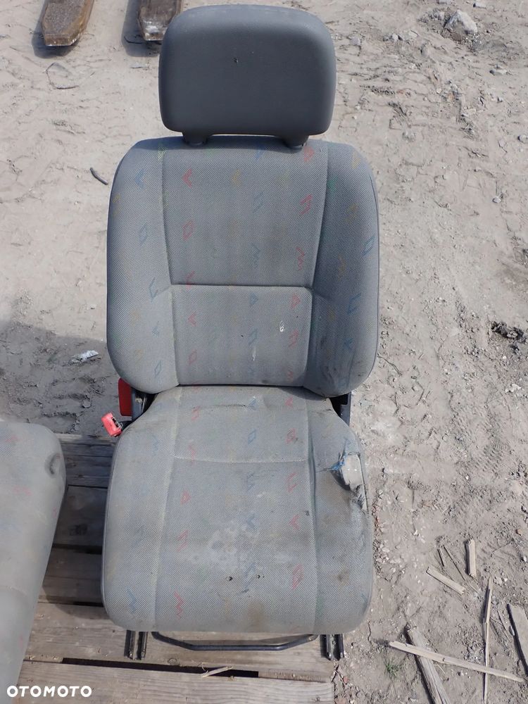 VOLKSWAGEN LT 35  CZĘŚCI- FOTELE, GRILL, PANEL, NAGRZEWNICA, KIEROWNICA, RURA, PEDAŁY, SERWO, MECHANIZM SZYBY, WYCIERACZKI PRZEDNIE, PODNOŚNIK- WSZYSTKO W ZESTAWIE - 2