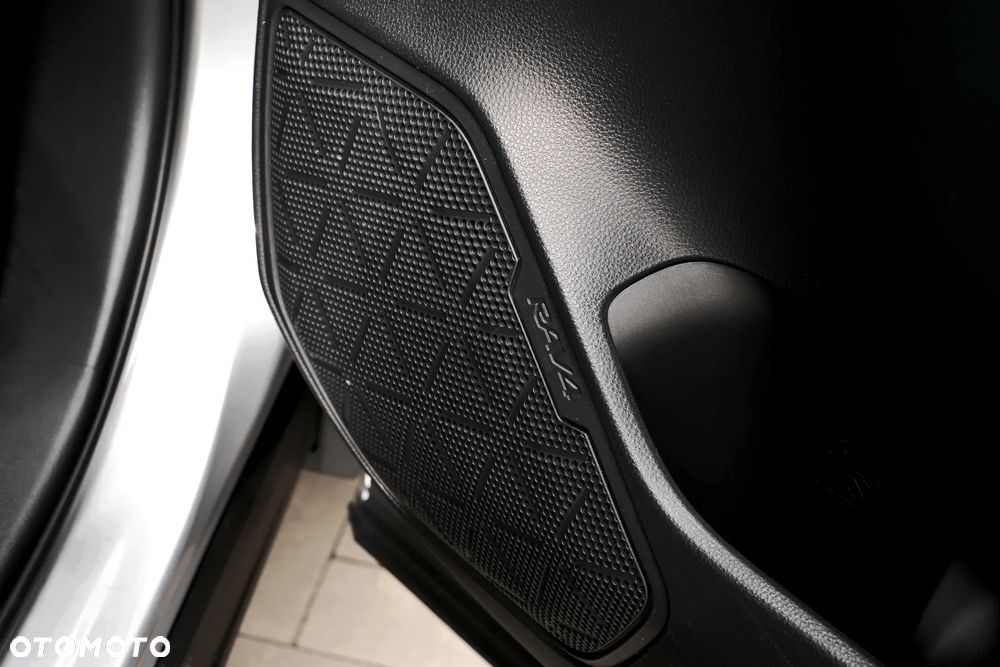 Toyota RAV4 2.0 Active 4x2 - 29