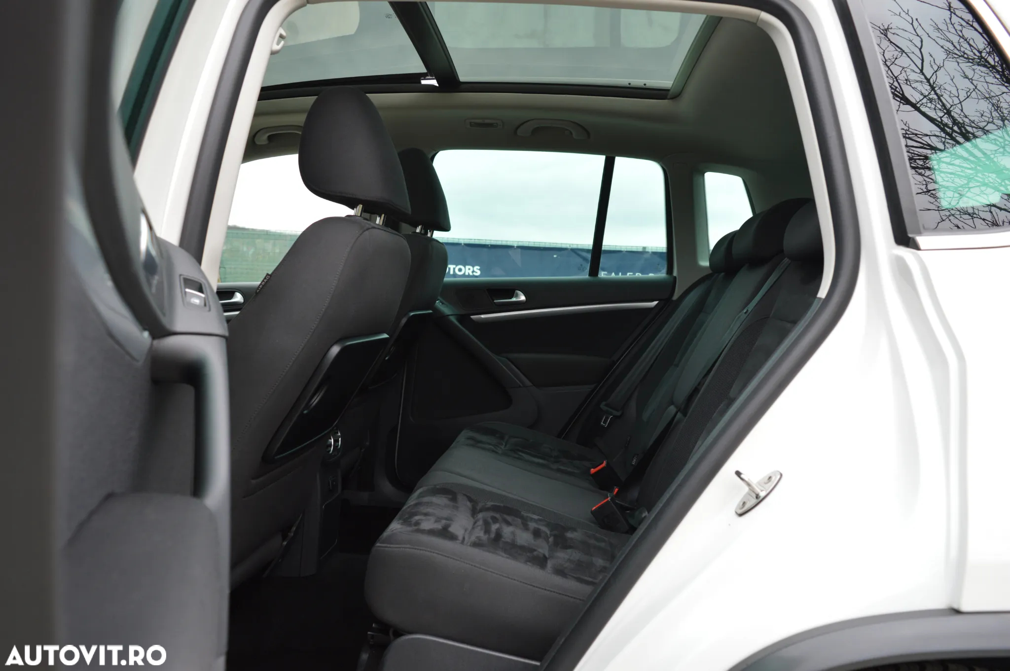 Volkswagen Tiguan - 21