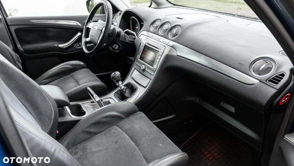 Ford S-Max 2.5 Titanium - 25