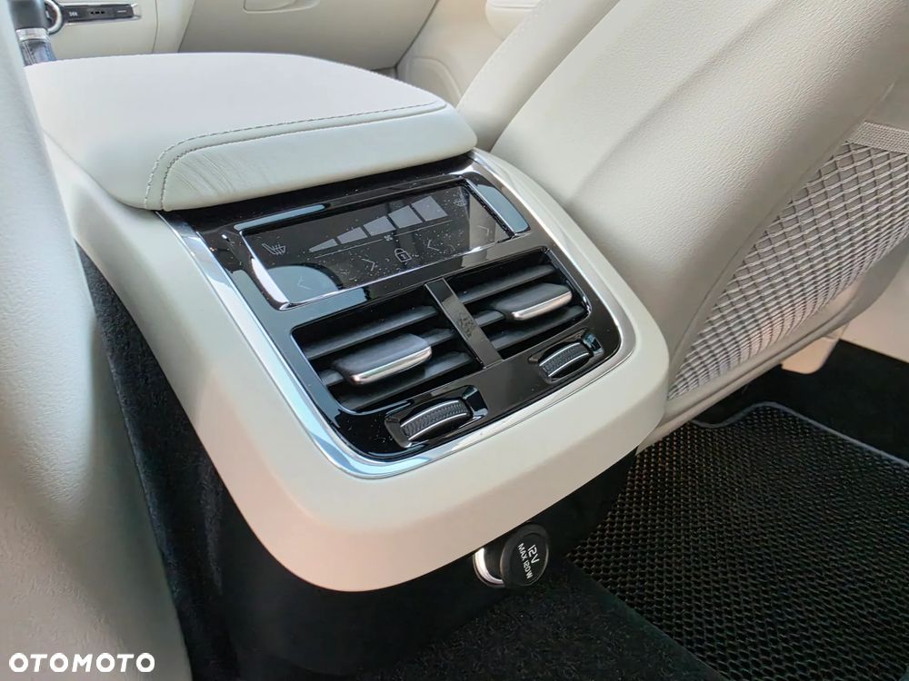 Volvo V60 D4 Momentum - 14