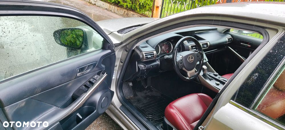 Lexus IS 200t F Impression - 5