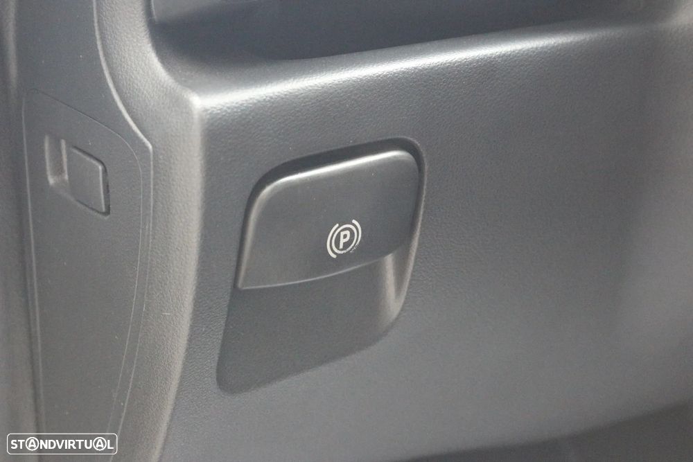 Kia Carens 2.0 CRDi Mood - 13