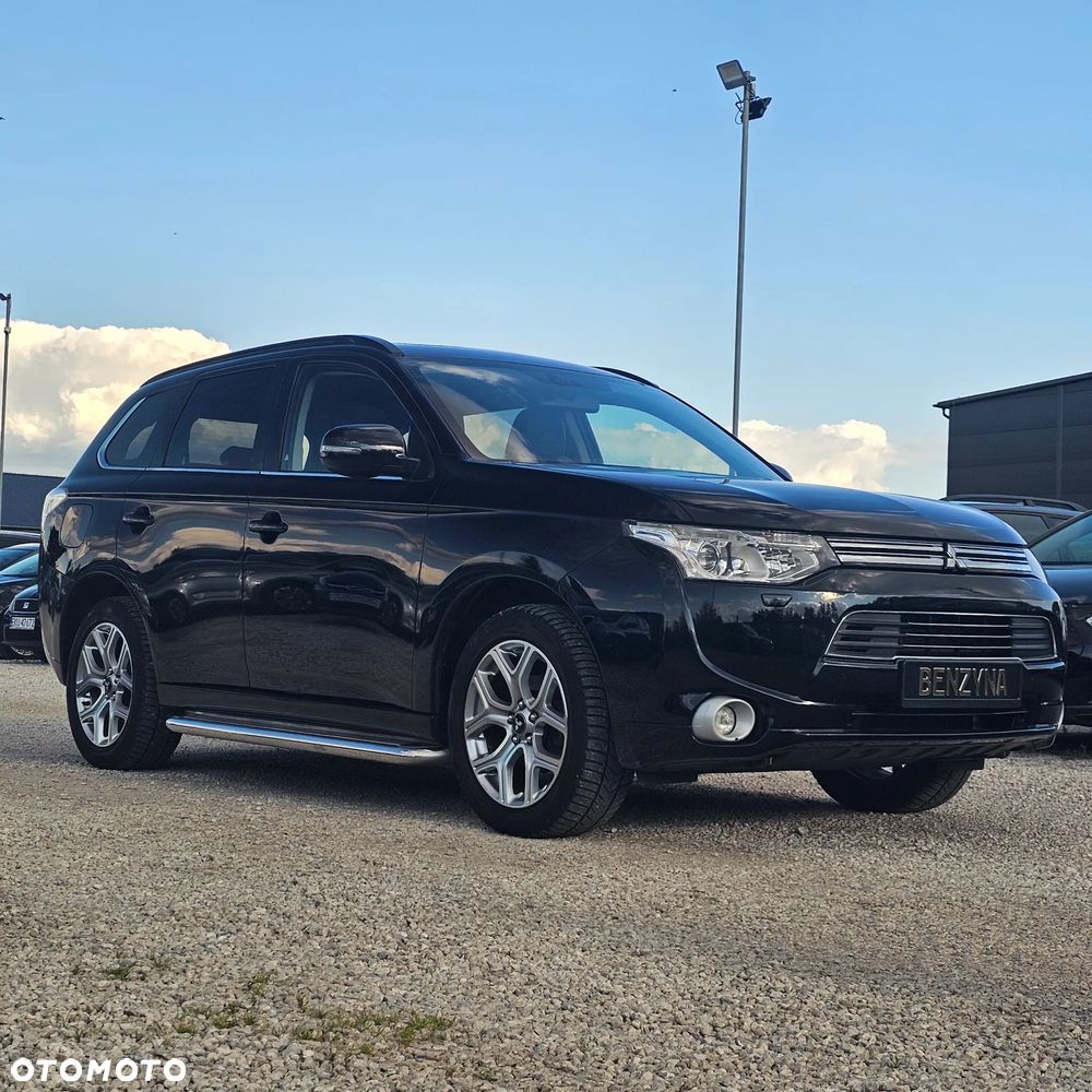 Mitsubishi Outlander 2.0 4WD - 5