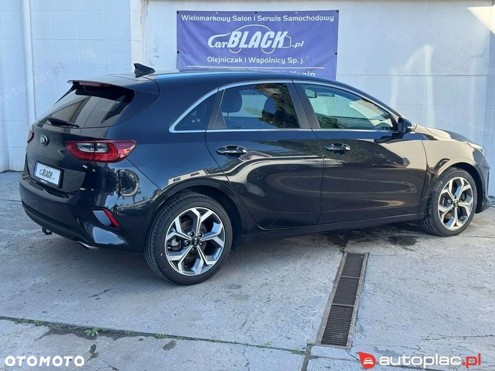 Kia Ceed - 27