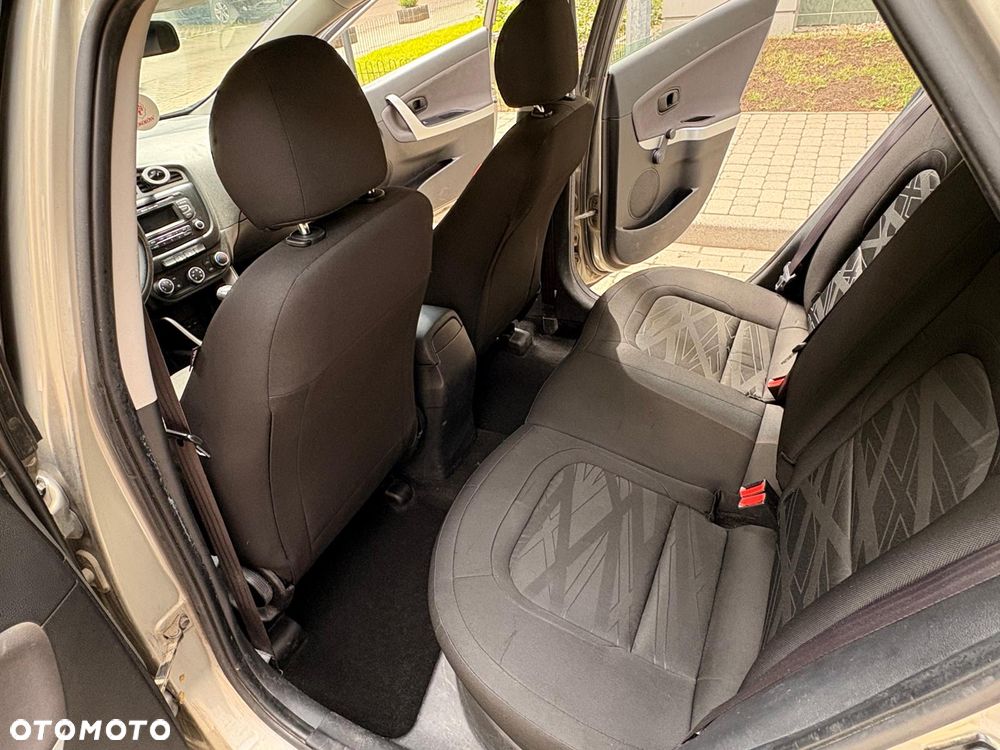Kia Ceed 1.6 CRDi M - 13
