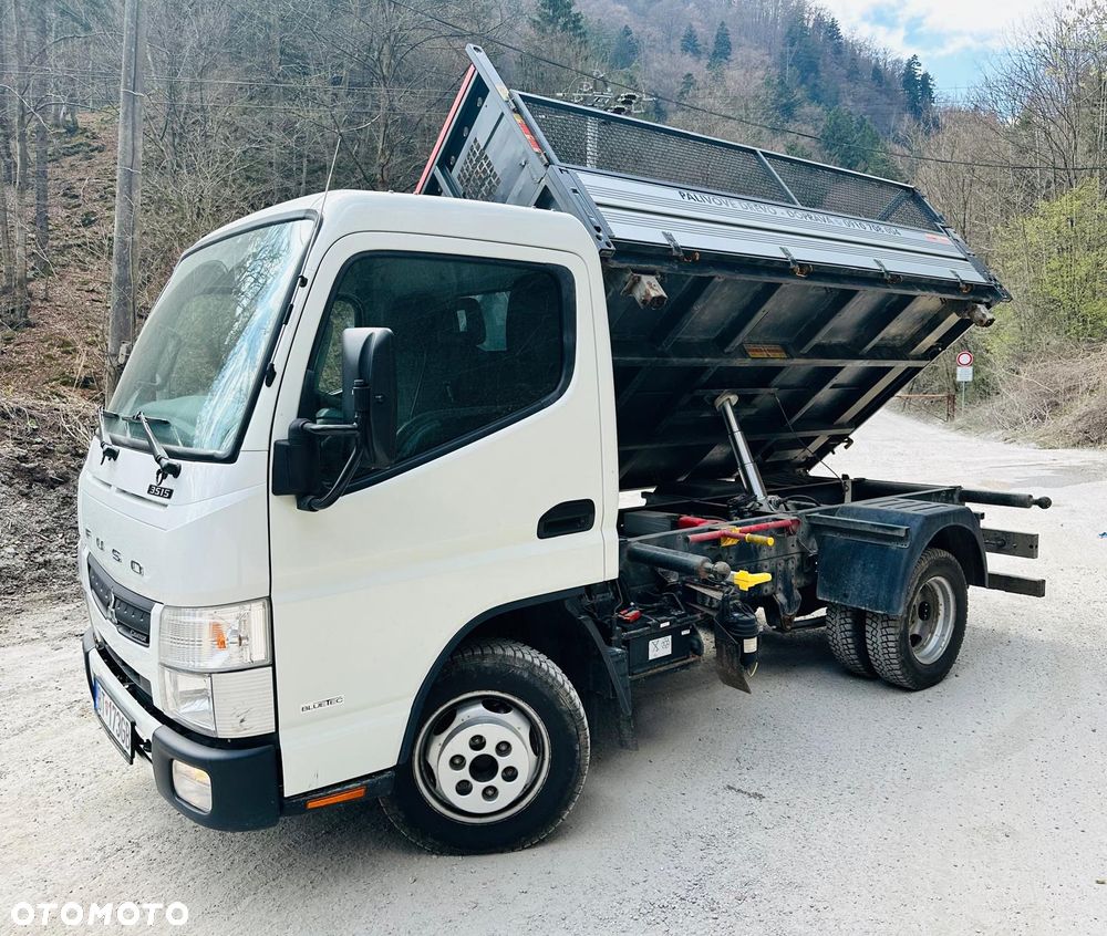 Mitsubishi Fuso - 2