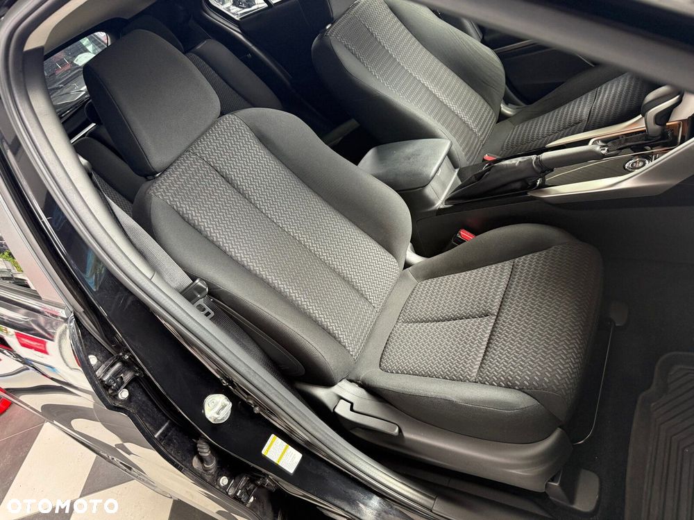 Mitsubishi Eclipse Cross - 16