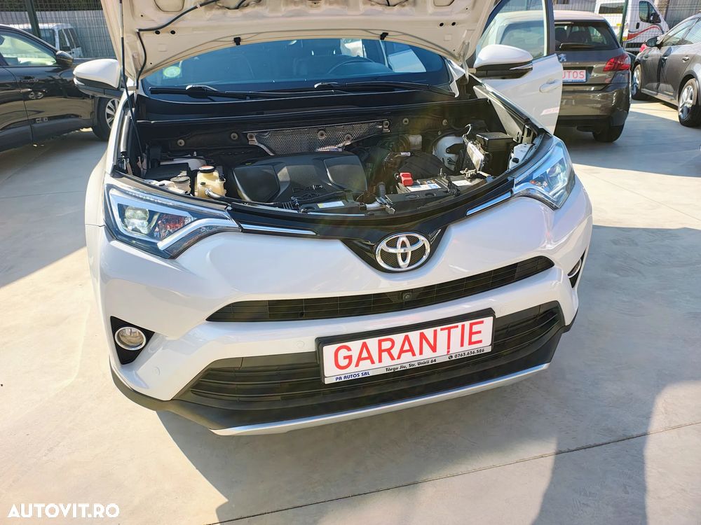 Toyota RAV4 2.0 D-4D 4x2 Start-Stop Executive - 11