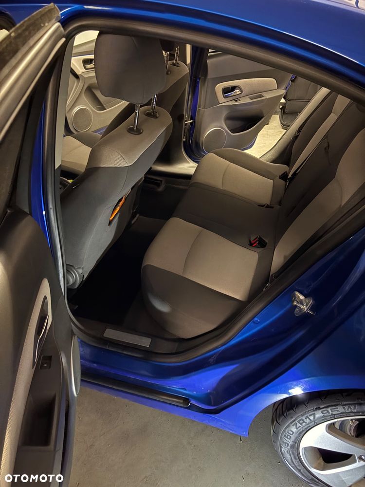 Chevrolet Cruze 1.8 LT - 6