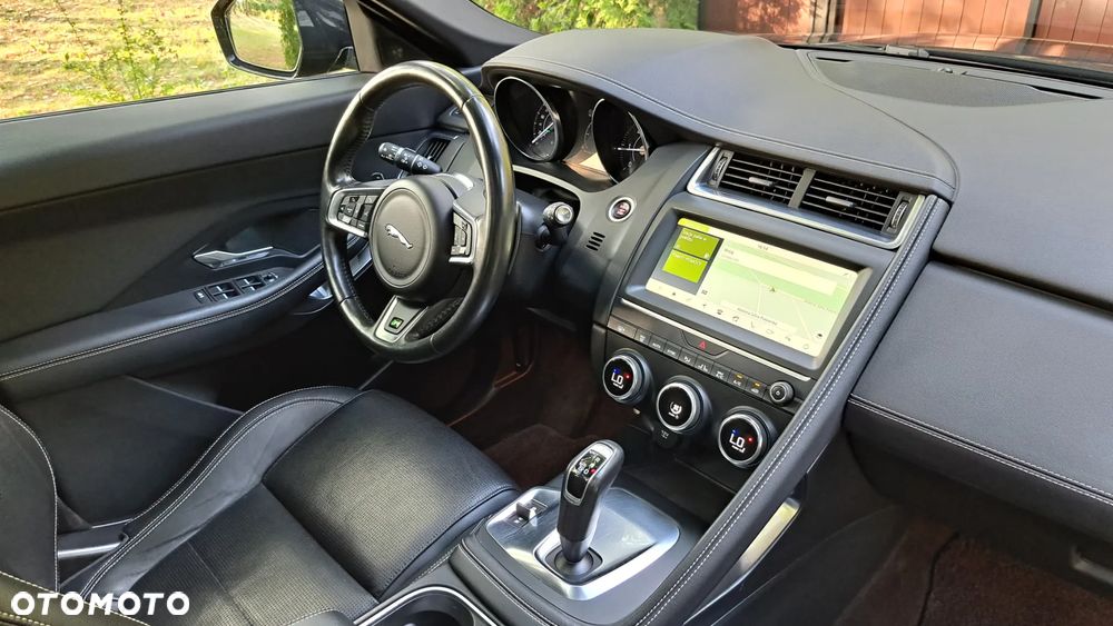 Jaguar E-Pace - 25