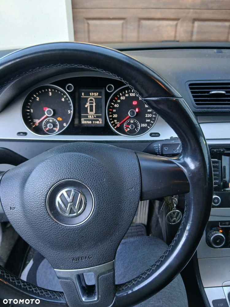 Volkswagen Passat 2.0 TDI Comfortline - 9