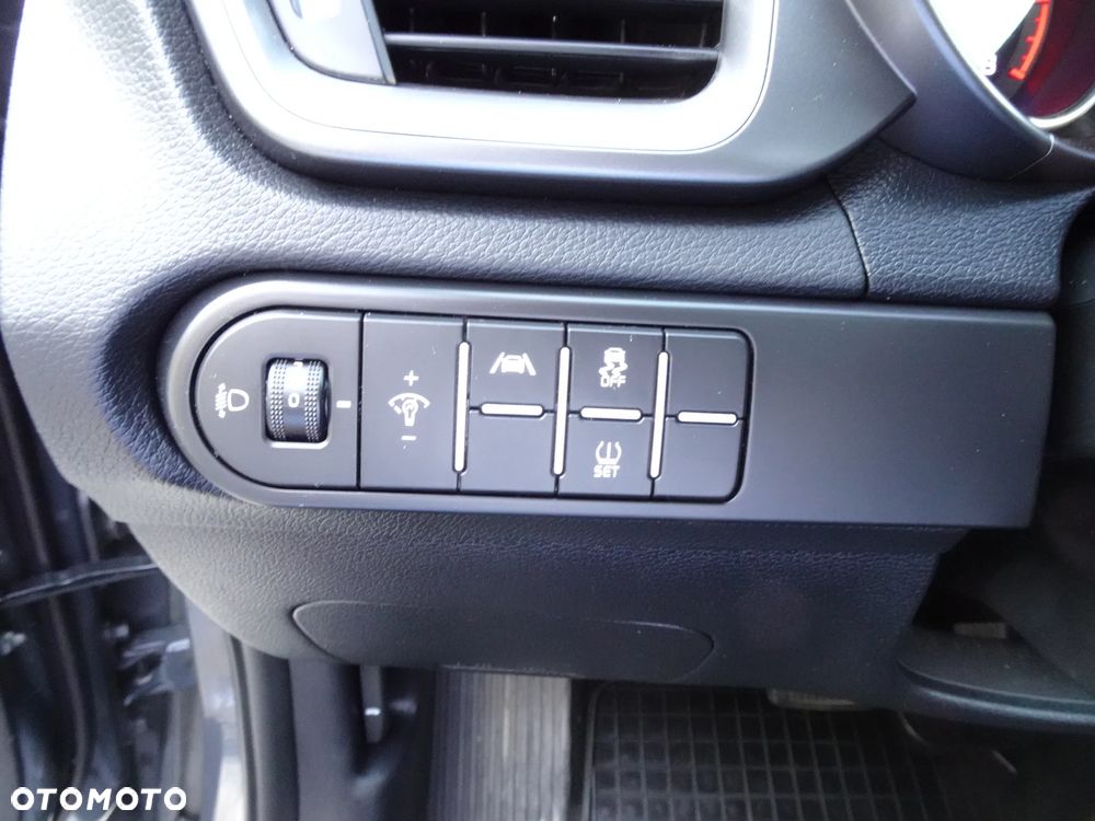 Kia XCeed 1.5 T-GDI M DCT - 34
