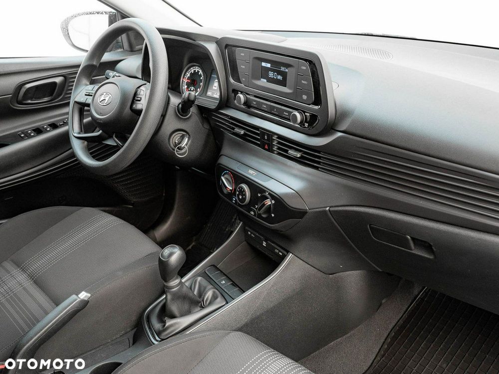 Hyundai i20 1.2 Pure - 25