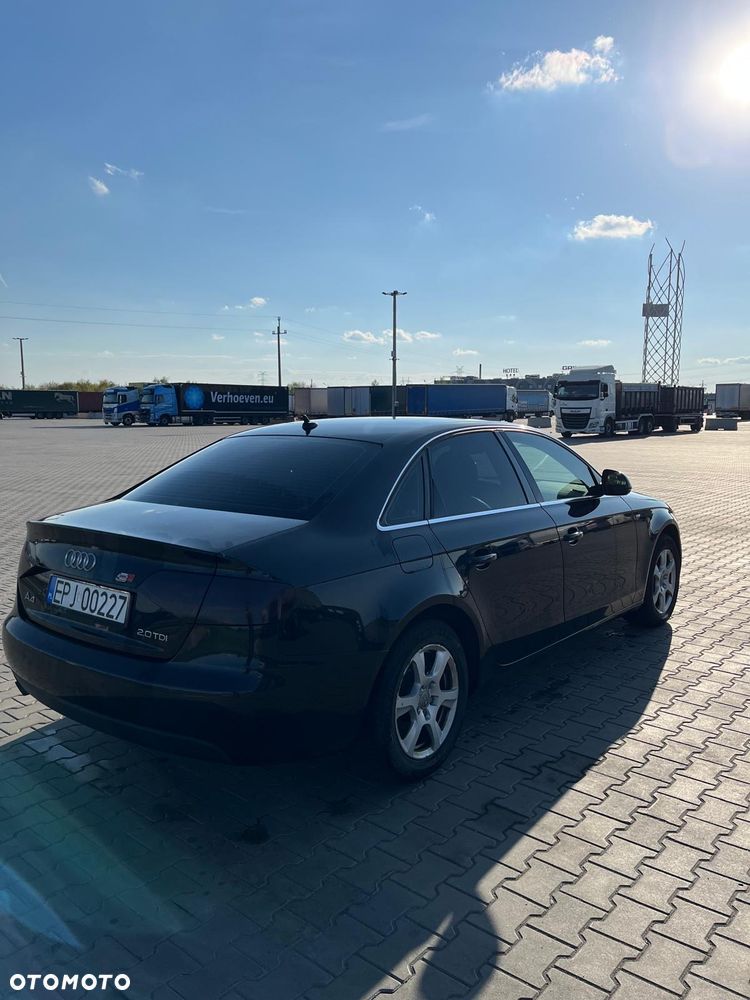 Audi A4 Limousine 2.0 TDI DPF Ambiente - 3
