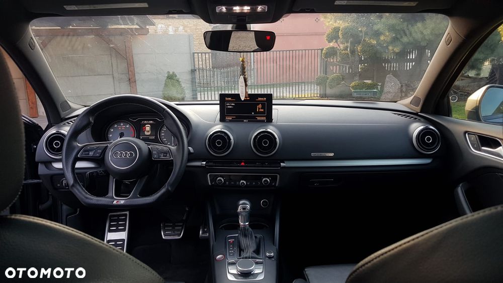 Audi S3 S tronic - 11