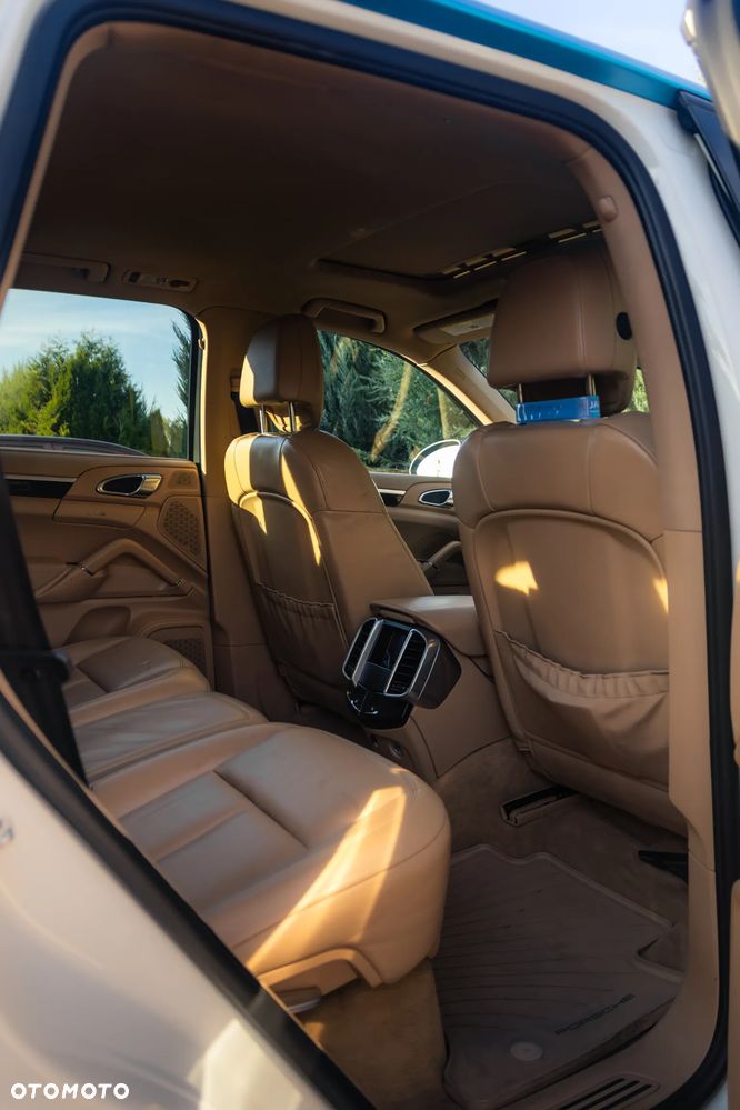 Porsche Cayenne Tiptronic S - 15