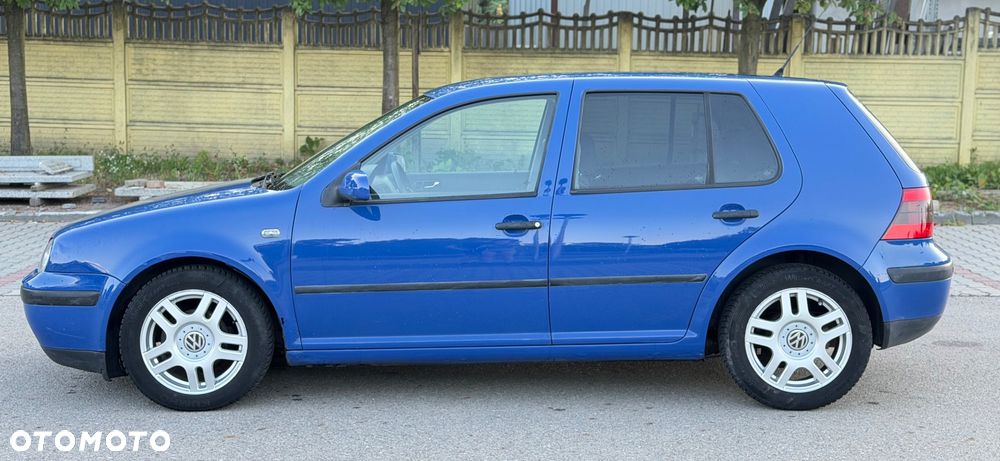 Volkswagen Golf - 4