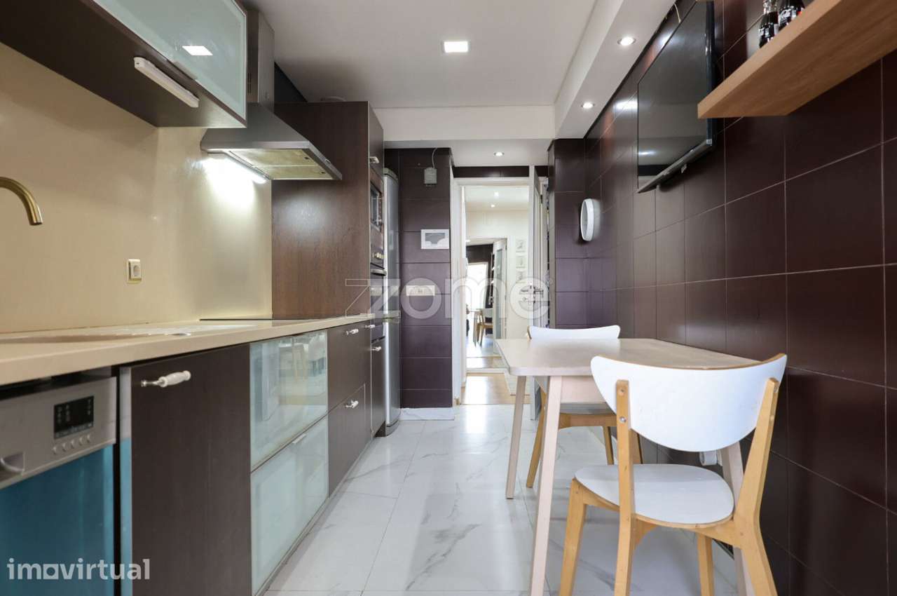 Apartamento T2 renovado localizado no centro da Póvoa de Varzim - Grande imagem: 5/24