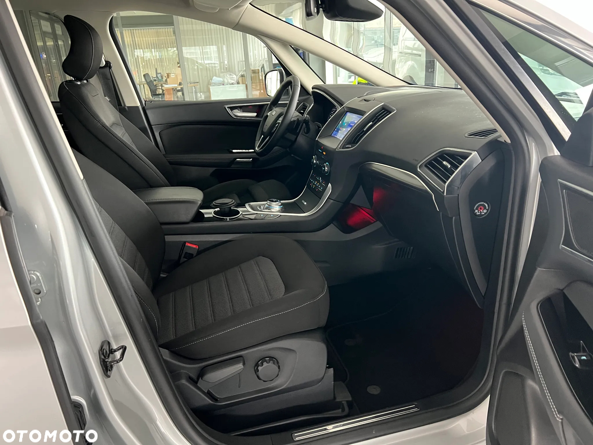 Ford S-Max 2.0 EcoBlue Titanium - 41