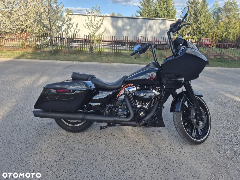 Harley-Davidson Touring Road Glide - 18