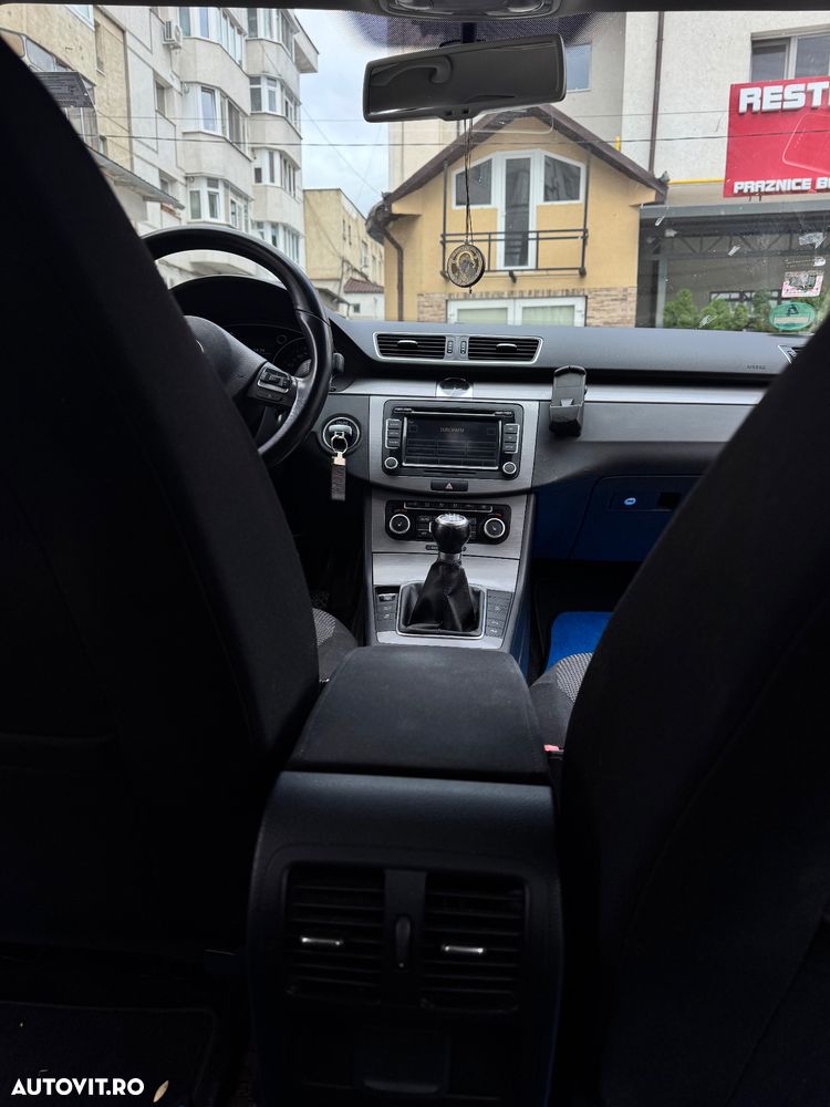 Volkswagen Passat - 10