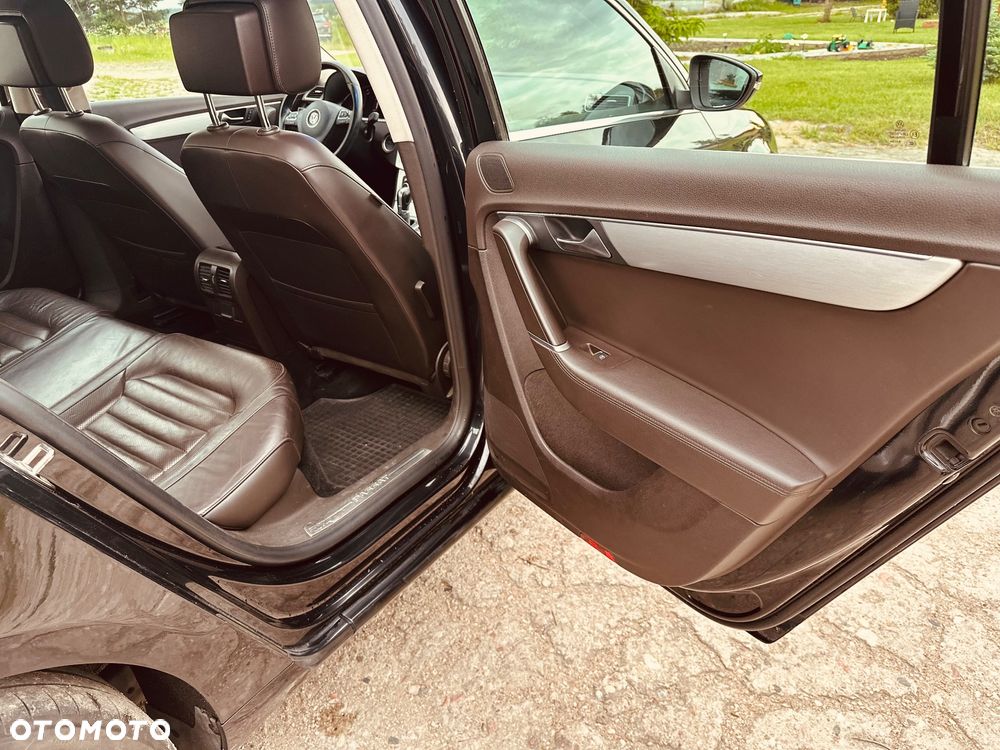 Volkswagen Passat 2.0 TDI 4Mot Highline DSG - 23