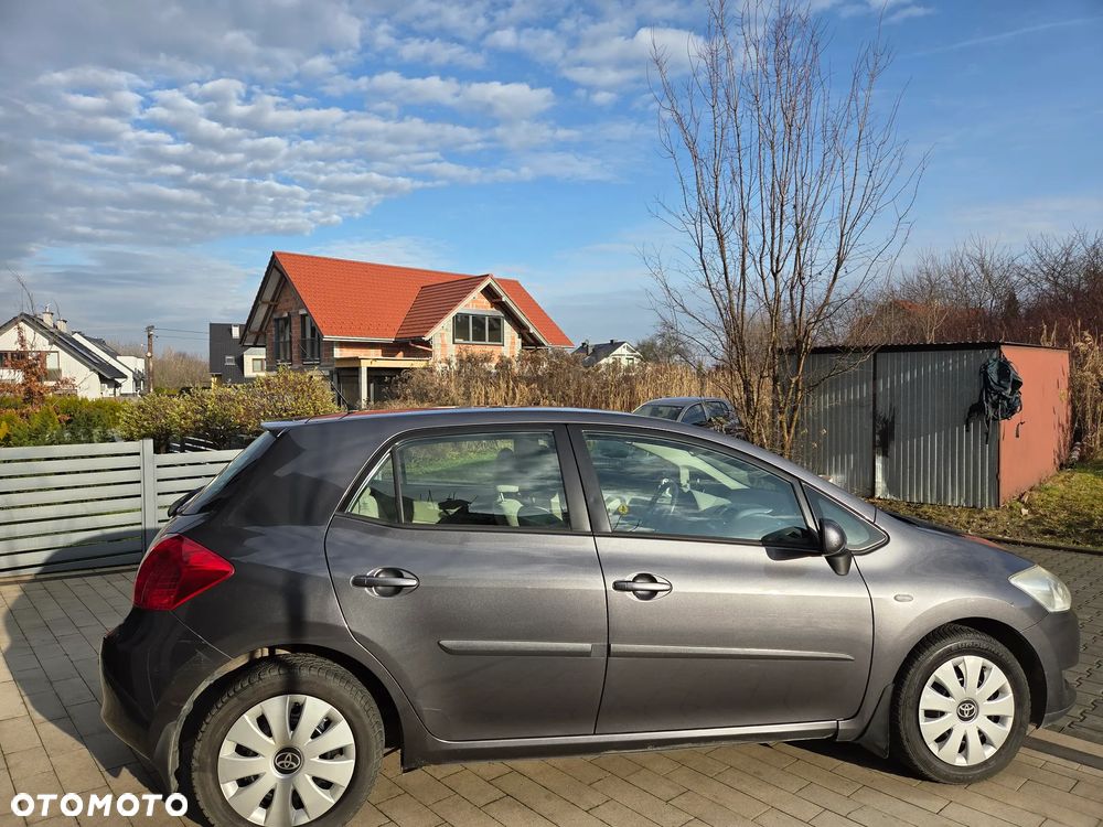 Toyota Auris 2.0 D-4D Sol - 8