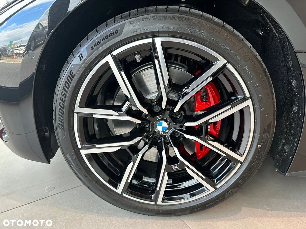 BMW Seria 3 330i xDrive M Sport - 10