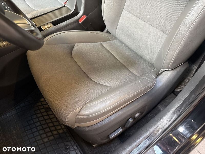 Hyundai i30 1.5 T-GDI 48V Executive - 9