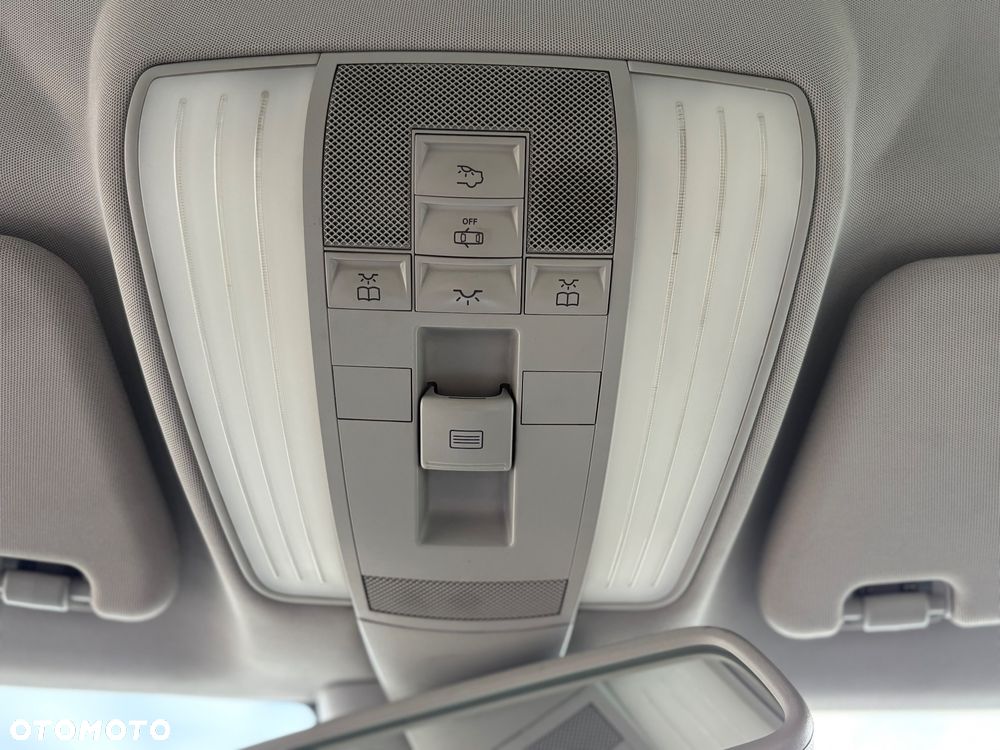 Mercedes-Benz Klasa E - 20