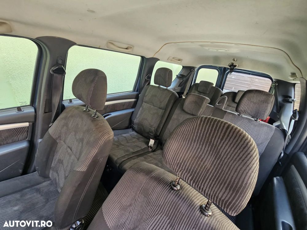 Dacia Logan MCV 1.6 Prestige - 4
