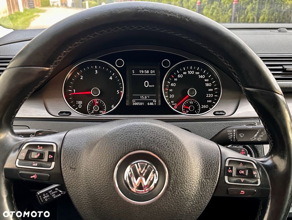 Volkswagen Passat 2.0 TDI DPF Highline DSG - 20