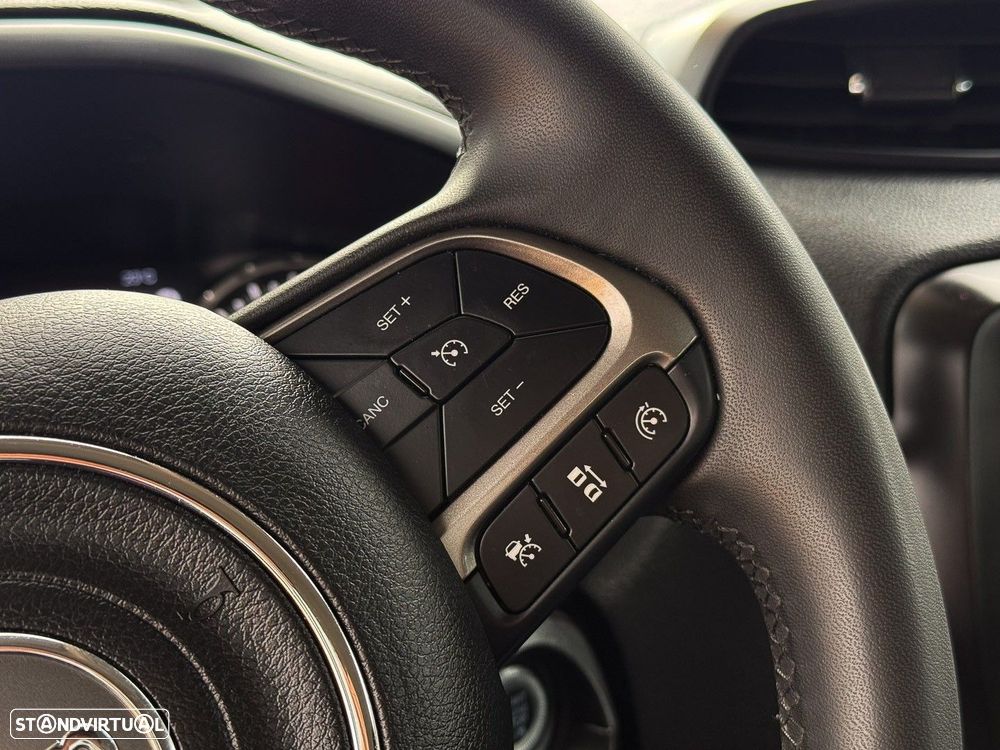 Jeep Renegade 1.0 T Limited - 26