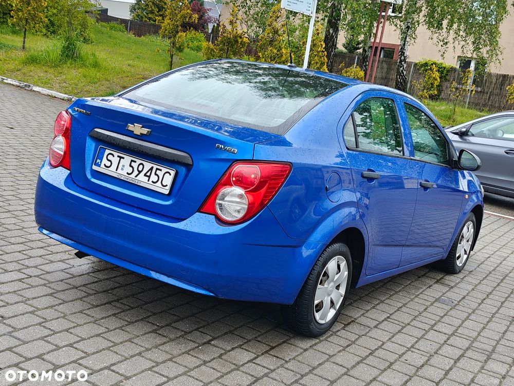Chevrolet Aveo - 11