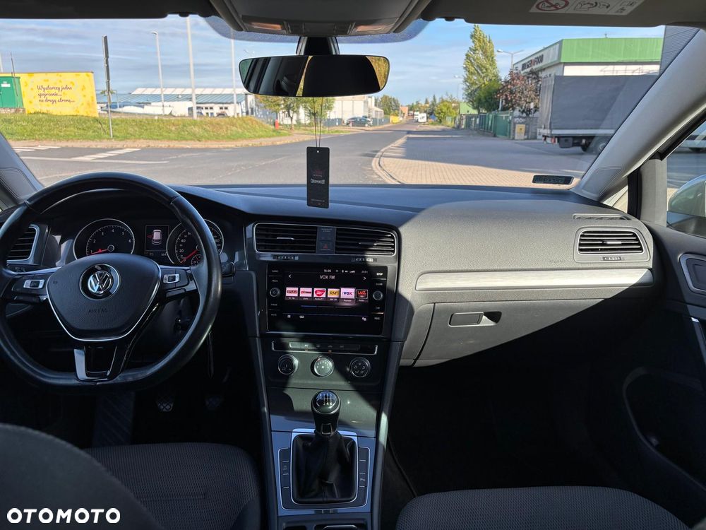 Volkswagen Golf 1.4 TSI BMT Comfortline - 28
