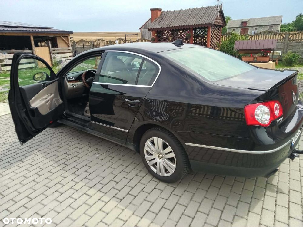 Volkswagen Passat - 2